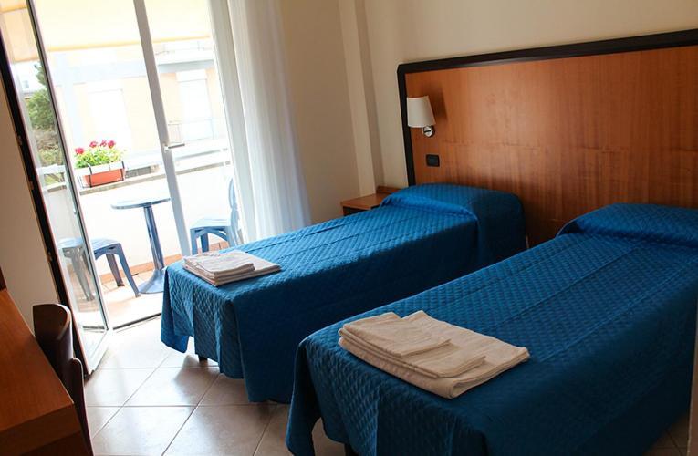 Hotel Mare Azzurro Terracina Eksteriør billede