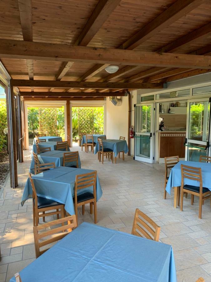 Hotel Mare Azzurro Terracina Eksteriør billede